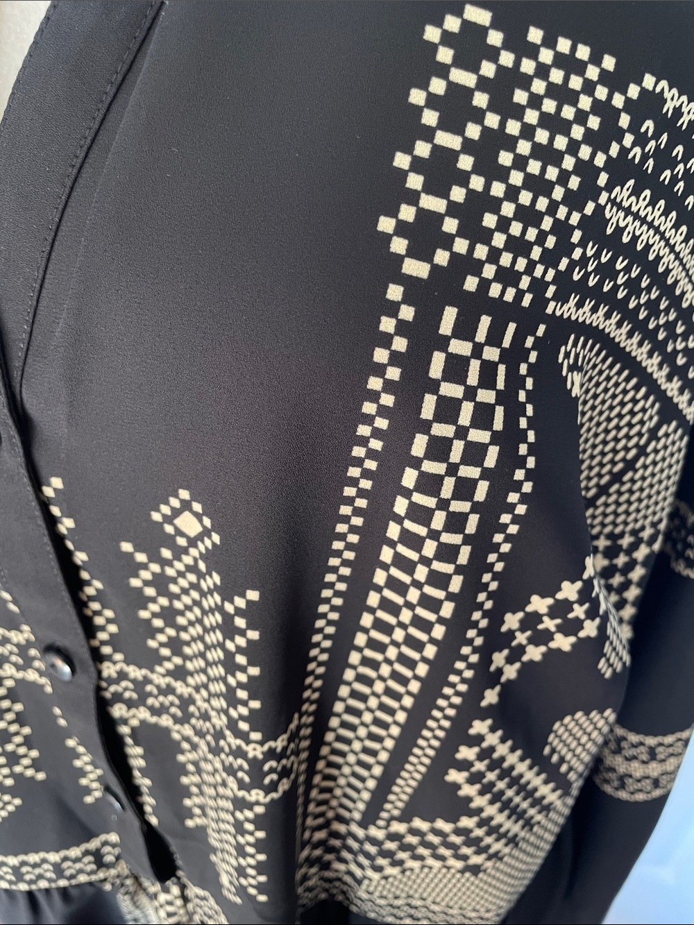 Alfani Black Tunic with Cream Geometric Print V Neck Long Sleeves Semi Sheer 16W - Picture 2 of 8
